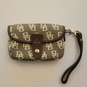 Dooney & Bourke wristlet